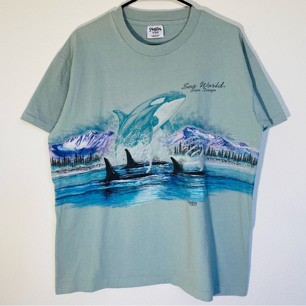 Vintage Sea World San Diego T Shirt Whales Fish
